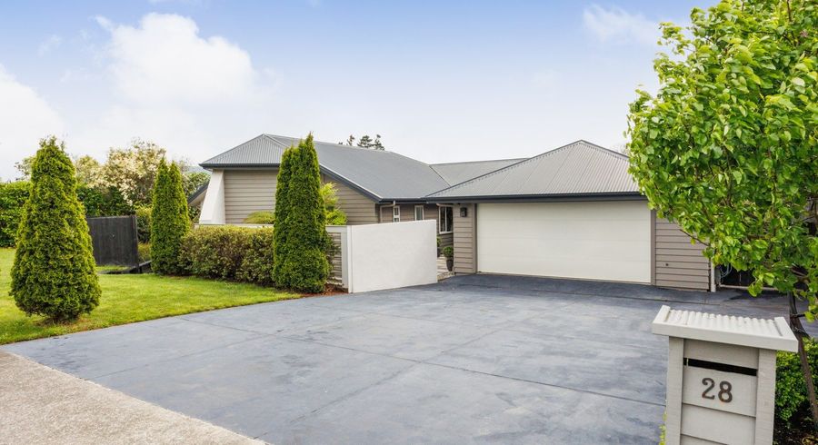  at 28 Cashmere Drive, Fitzherbert, Palmerston North, Manawatu / Whanganui