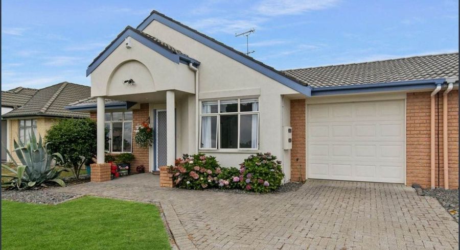  at 14 Fernbrook Close, Burswood, Manukau City, Auckland