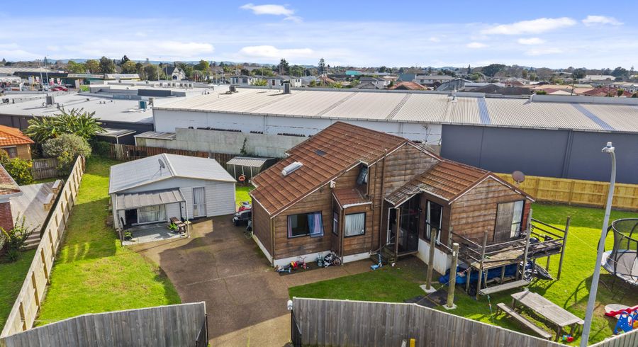  at 6 Albert Road, Manukau, Manukau City, Auckland