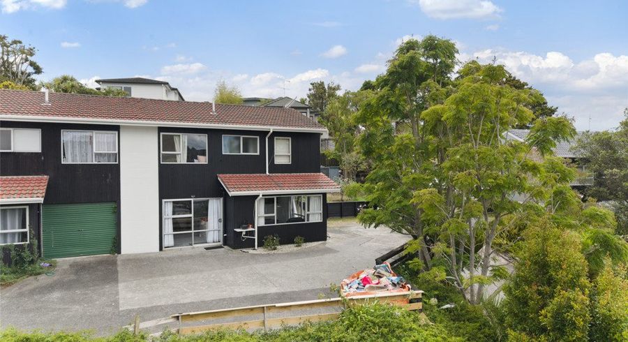  at 2/39 Coronation Road, Hillcrest, North Shore City, Auckland