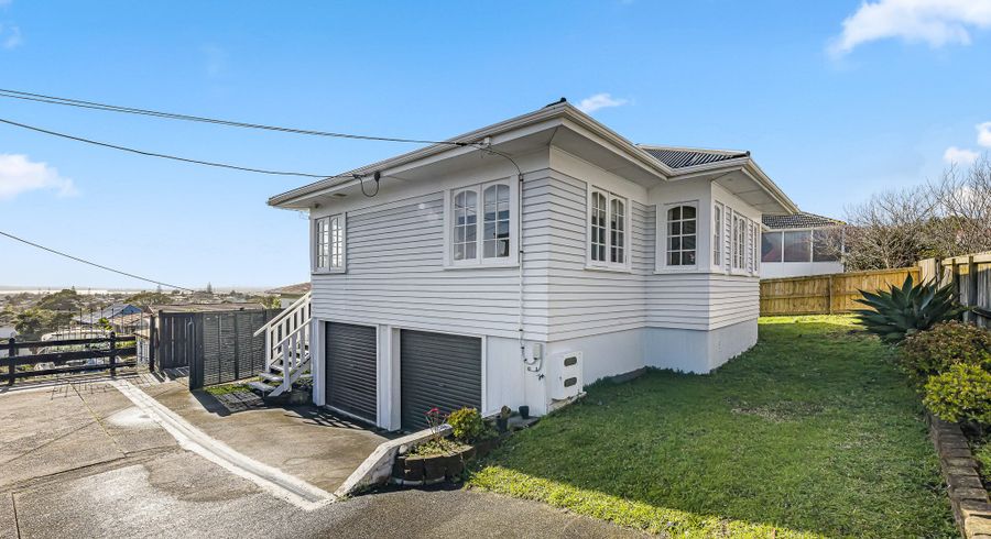  at 4233 Great North Road, Glendene, Waitakere City, Auckland