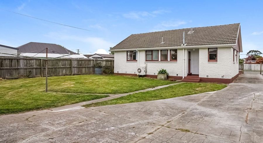  at 6 Portchester Street, Aranui, Christchurch