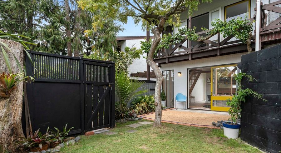  at 4/14 Fowlds Avenue, Sandringham, Auckland