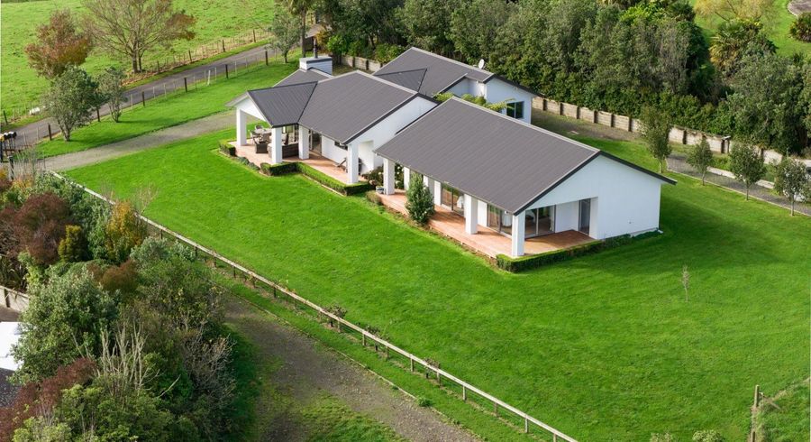  at 12 Fleetwood Lane, Turitea, Palmerston North, Manawatu / Whanganui