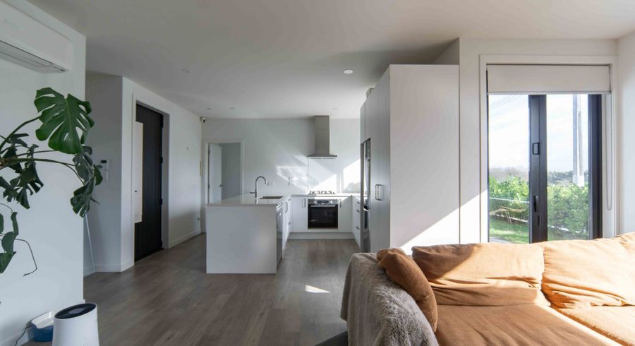  at 2/81 Storey Avenue, Forest Lake, Hamilton, Waikato