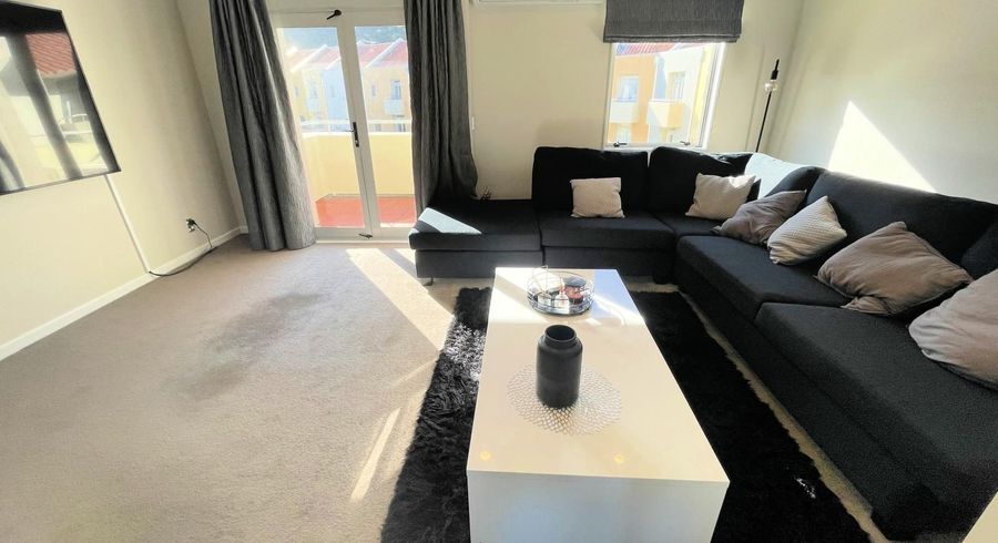  at 72/305 Evans Bay Parade, Hataitai, Wellington