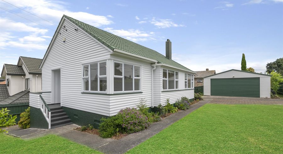  at 11 Winstone Road, Mount Roskill, Auckland