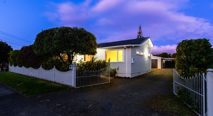  at 15 Bluegum Road, Paraparaumu Beach, Paraparaumu
