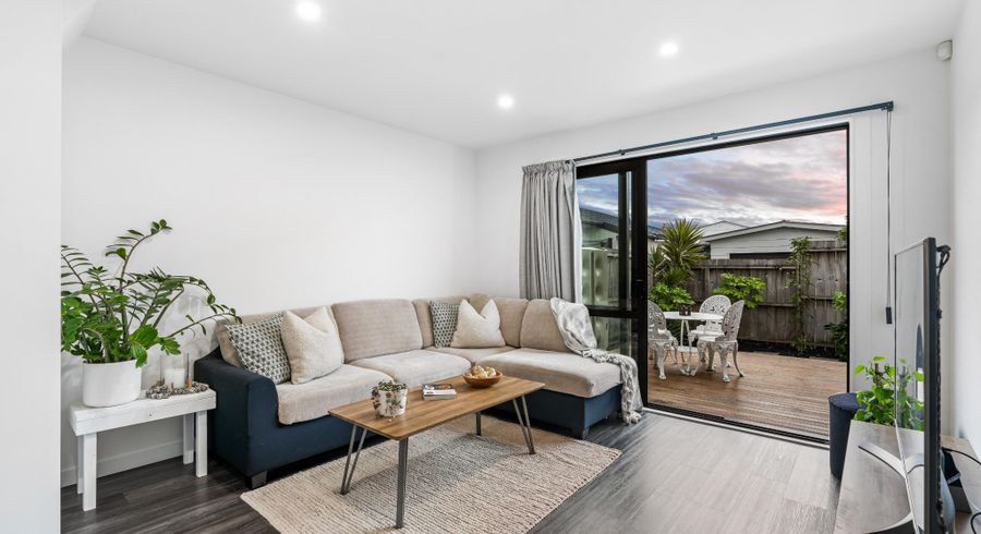  at 6/3 Abbotleigh Avenue, Te Atatu Peninsula, Waitakere City, Auckland