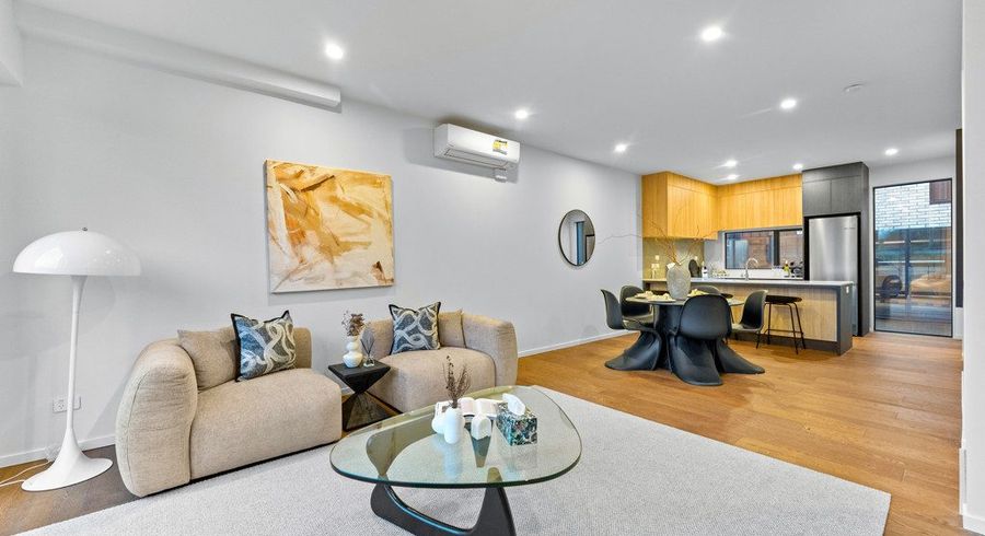  at 2/10 Meadowbank Road, Meadowbank, Auckland City, Auckland