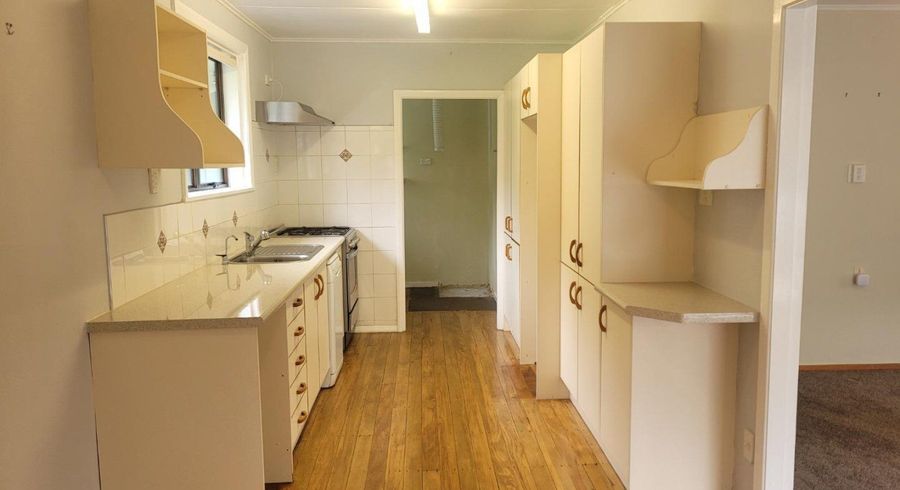  at 10 Camden Street, Vogeltown, New Plymouth