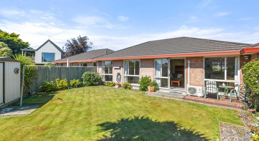  at 2/98 Domain Terrace, Spreydon, Christchurch