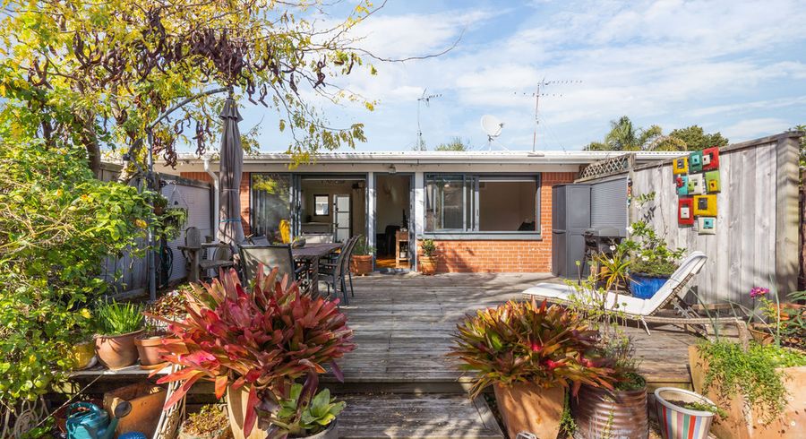  at 2/100 Victoria Street, Onehunga, Auckland