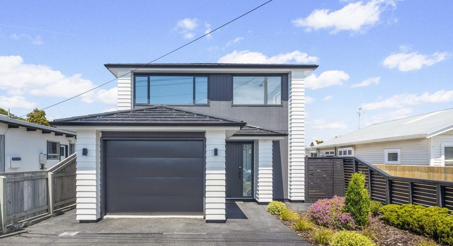  at 74B Rotherham Terrace, Miramar, Wellington