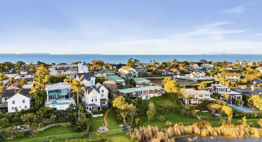  at 1/38 Kitchener Rd, Milford, North Shore City, Auckland