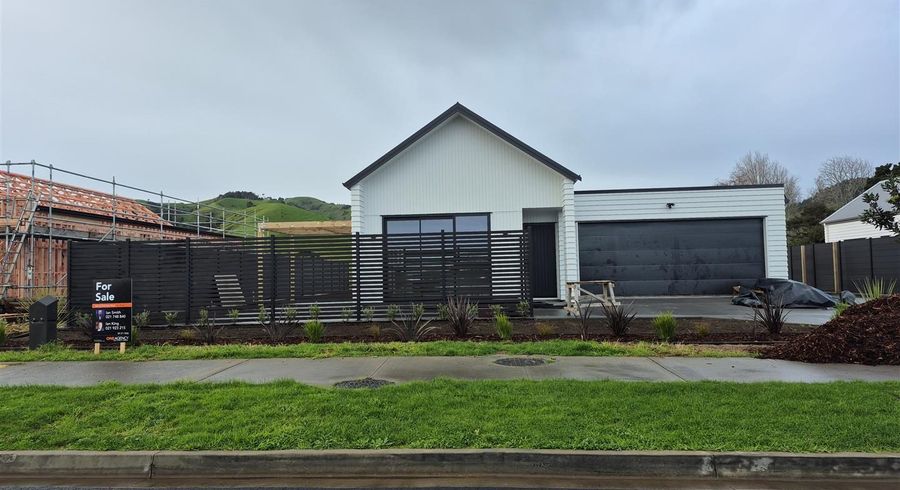  at 64 Mataikokako  Loop, Kawakawa Bay, Manukau City, Auckland