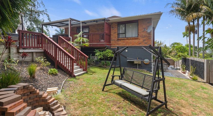  at 2/57 Nigel Road, Browns Bay, Auckland