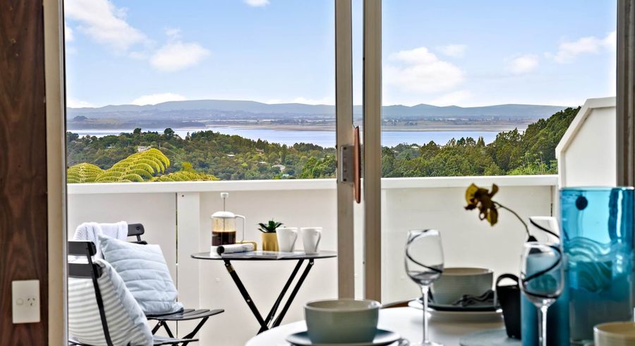  at 438 Huia Road, Laingholm, Auckland