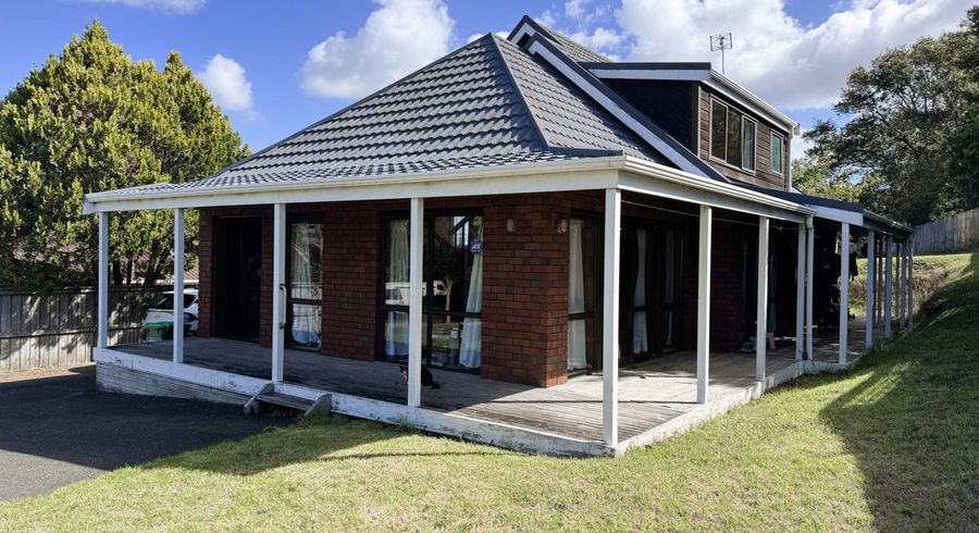  at 16 Mark Edward Drive, Half Moon Bay, Manukau City, Auckland