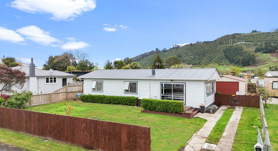  at 10 John Road, Fairy Springs, Rotorua