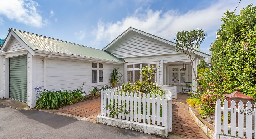  at 193 Sutherland Road, Lyall Bay, Wellington