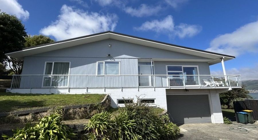  at 7 Forth Place, Papakowhai, Porirua