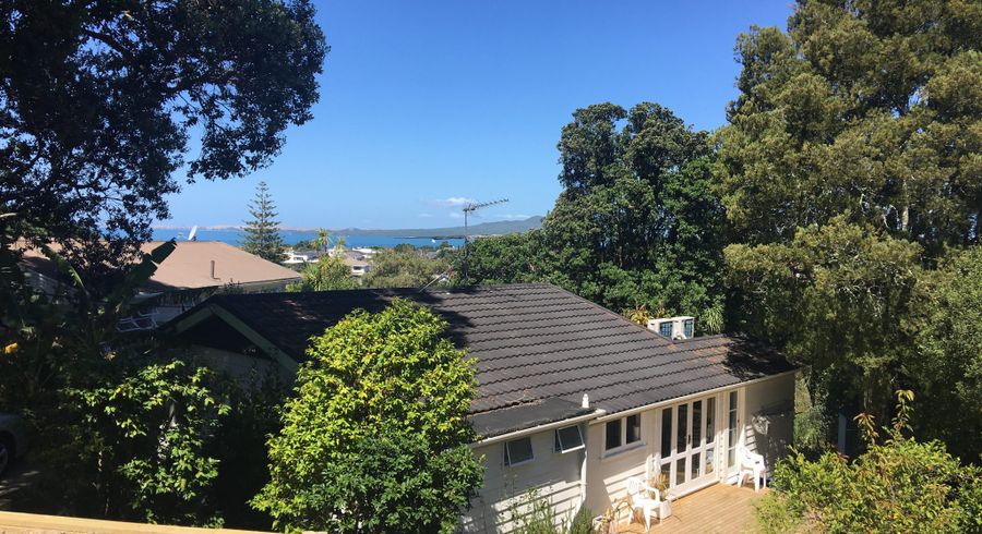  at 9 Prospect Terrace, Milford, North Shore City, Auckland