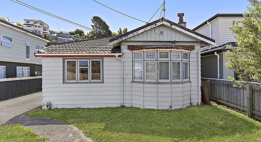  at 49 Tauhinu Road, Miramar, Wellington