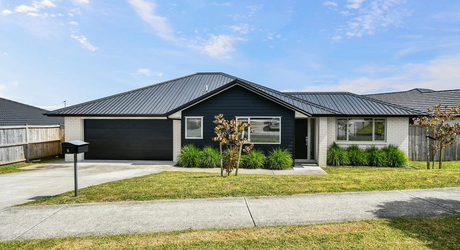  at 5 Leathem Crescent, Pokeno