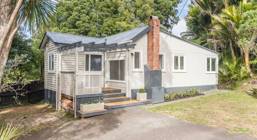  at 3 Huia Road, Titirangi, Auckland