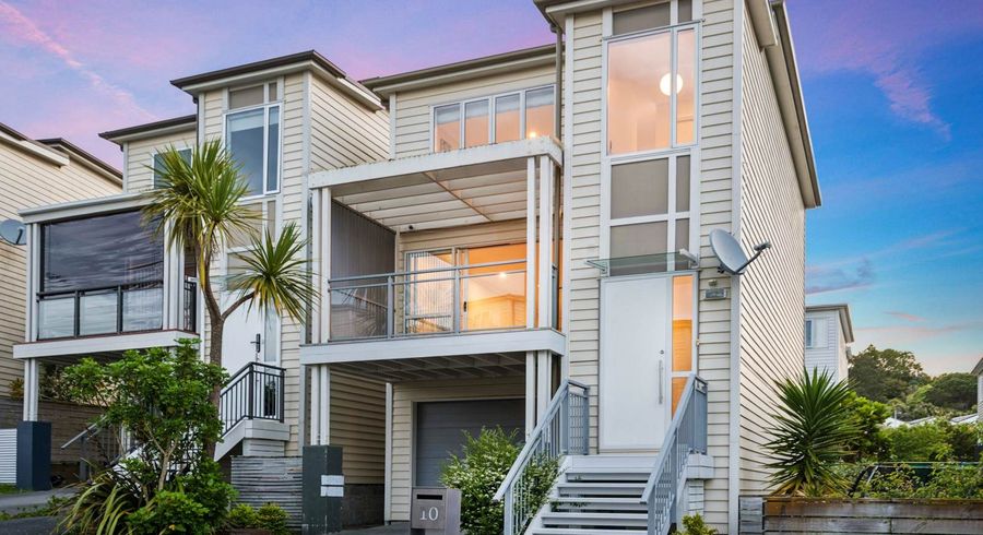  at 10 Panakenake Way, Flat Bush, Manukau City, Auckland