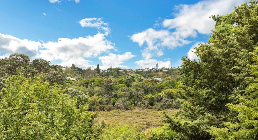  at 2/27 Onewa Road, Northcote, North Shore City, Auckland