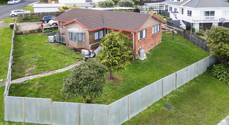  at 1 Garcia Place, West Harbour, Auckland