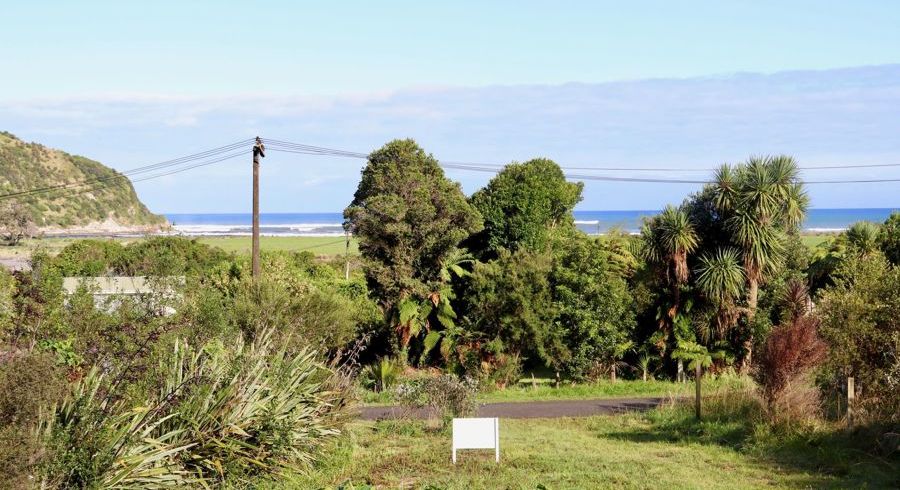  at 18 Horncastle Crescent, Little Wanganui
