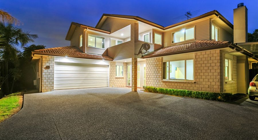  at 18 Te Wharau Drive, Greenhithe, Auckland