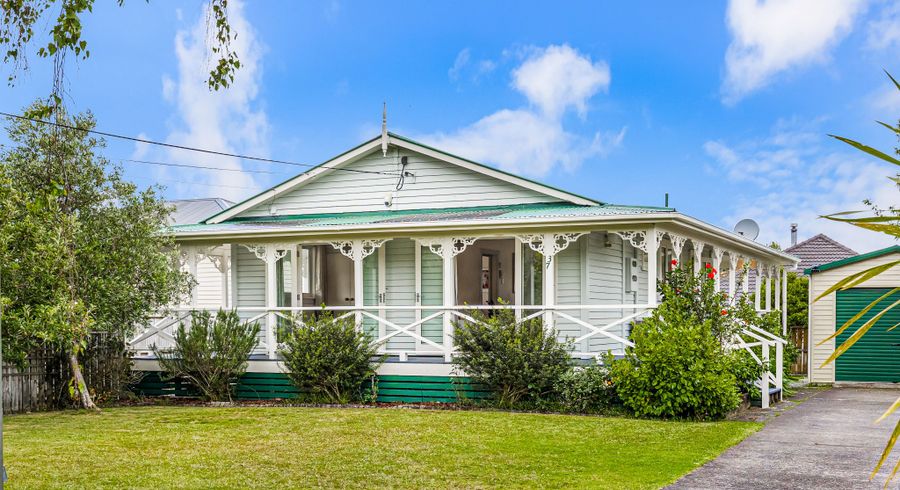  at 1/37 Woodside Road, Massey, Auckland