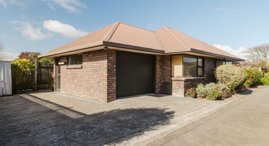  at 2 Silverdale Court, Terrace End, Palmerston North
