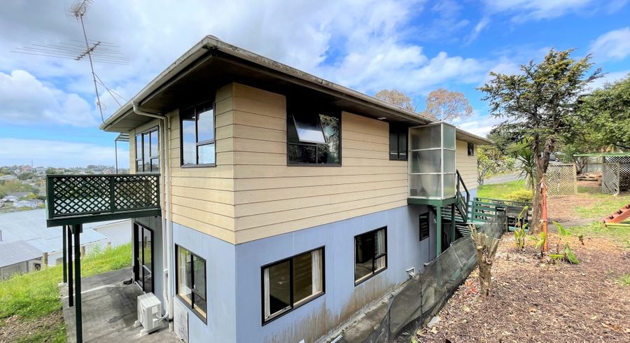  at 21 Theban Place, Totara Vale, Auckland