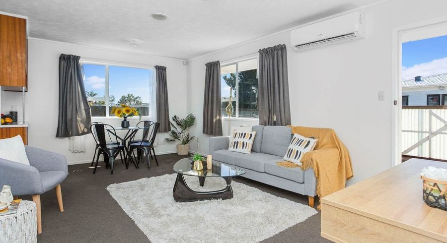  at 2/89 Bruce McLaren Road, Henderson, Auckland