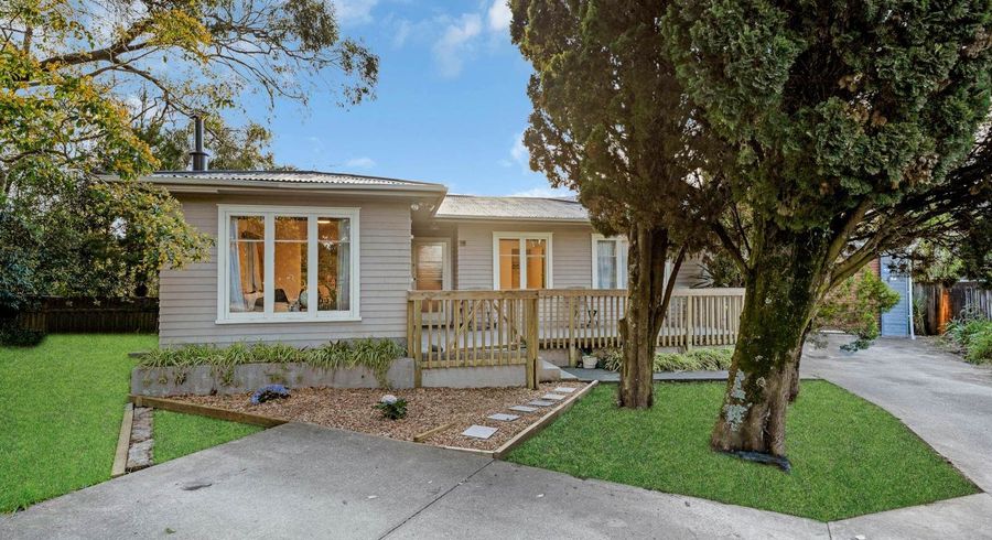  at 53 Henderson Valley Road, Henderson, Waitakere City, Auckland