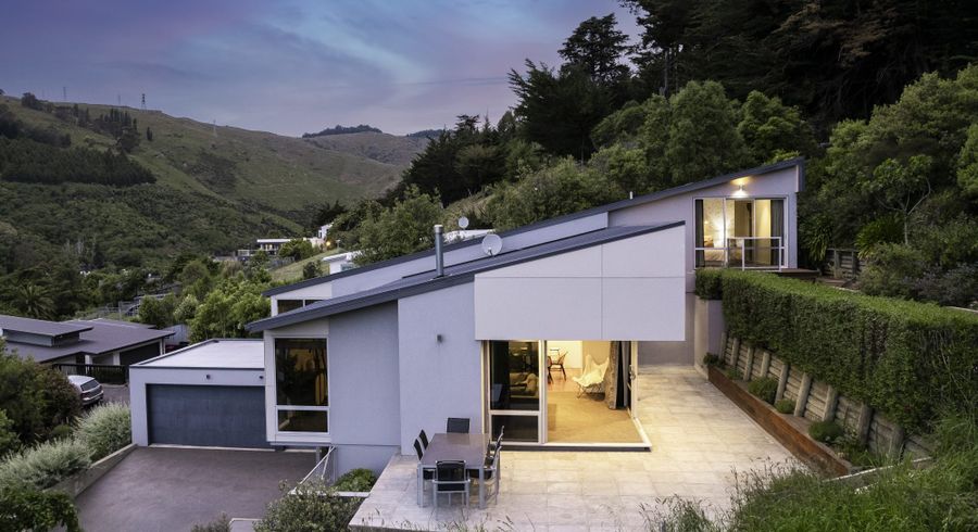  at 10 Maurice Knowles Lane, Cashmere, Christchurch