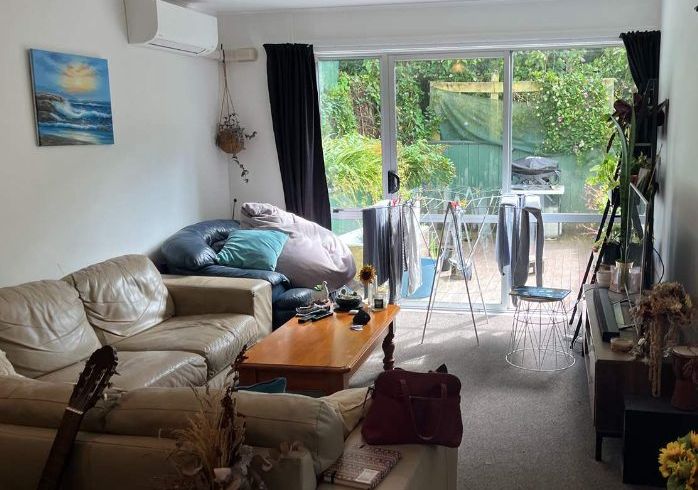  at 2/10 Martin Grove, Normandale, Lower Hutt, Wellington