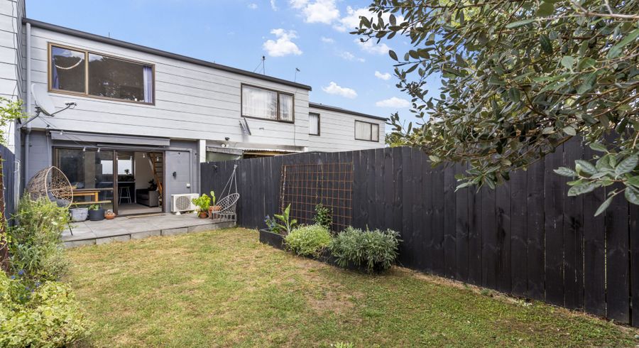  at 4/121 Mangere Road, Otahuhu, Auckland City, Auckland