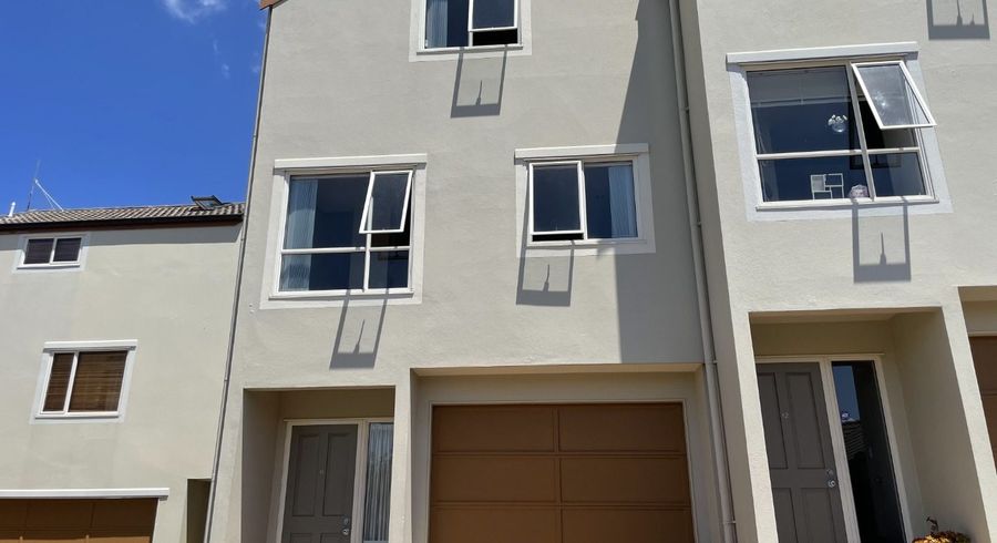  at 11/57 Gladstone Road, Northcote, North Shore City, Auckland