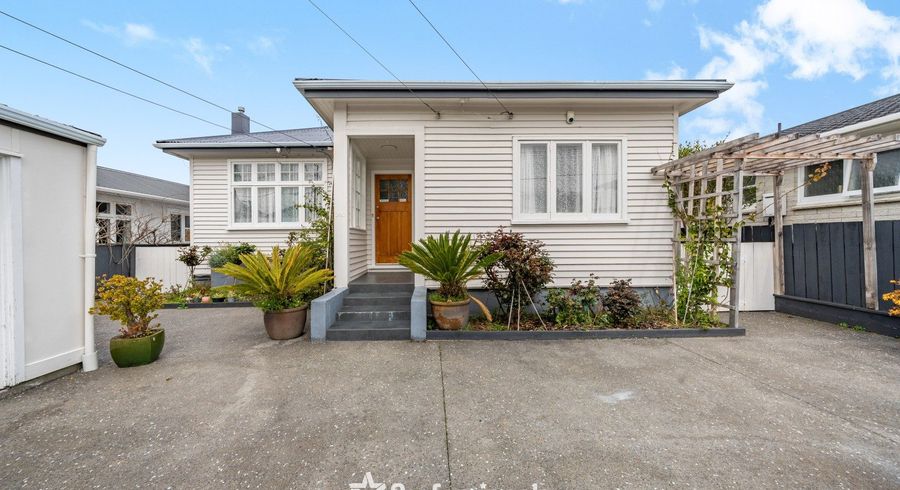  at 140 Knights Road, Lower Hutt, Lower Hutt, Wellington
