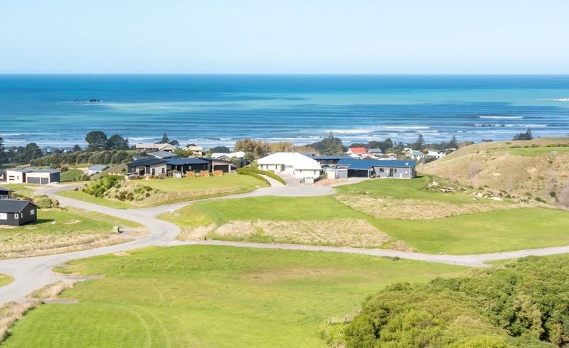  at 39 Tama Road, Riversdale Beach, Masterton