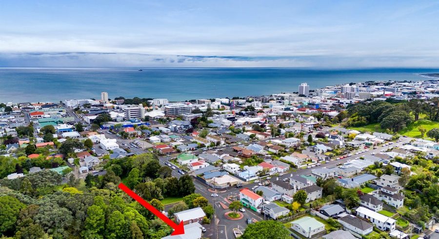  at 2/4 Standish Street, New Plymouth