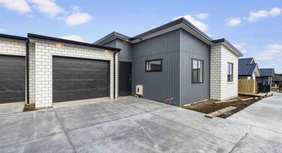  at 2/225 Baverstock Road, Grandview Heights, Hamilton