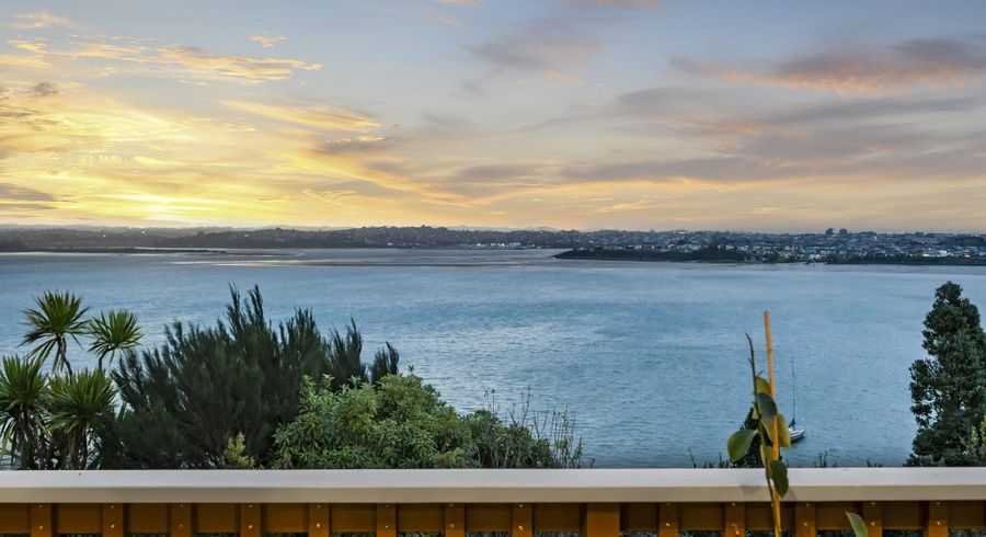  at 42 Brigantine Drive, Beach Haven, Auckland