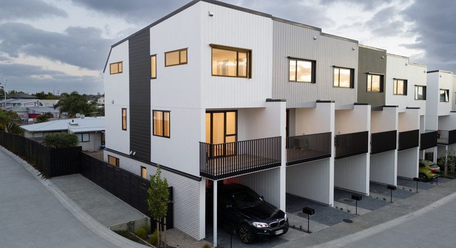  at 16 Kanapa Road, Northcross, North Shore City, Auckland